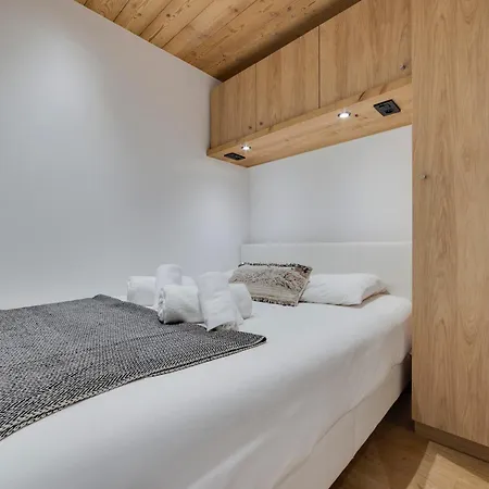 Apartment Renove A Le Pour 4 Pers, Proche Pistes Et Commodites - Fr-1-641-17